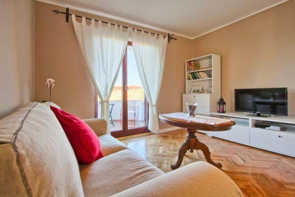 Appartamento Apartman Turk Premantura Esterno foto